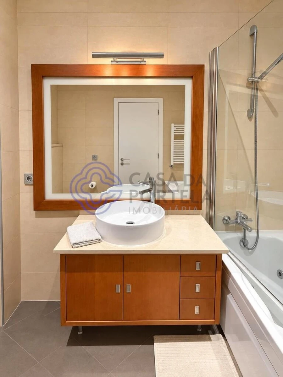 Apartamento T2 para Venda em Arcozelo Foto 29