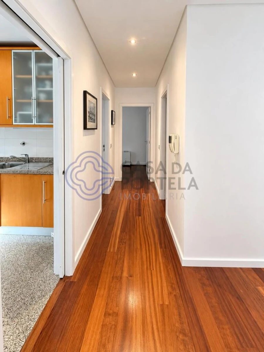 Apartamento T2 para Venda em Arcozelo Foto 13