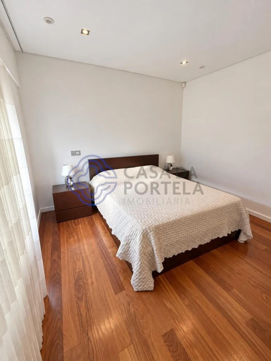 Apartamento T2 para Venda em Arcozelo Foto 39