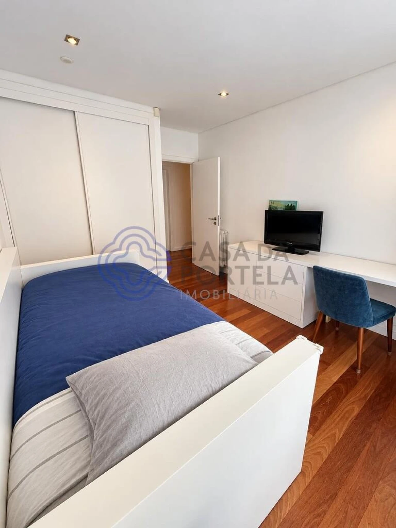 Apartamento T2 para Venda em Arcozelo Foto 32