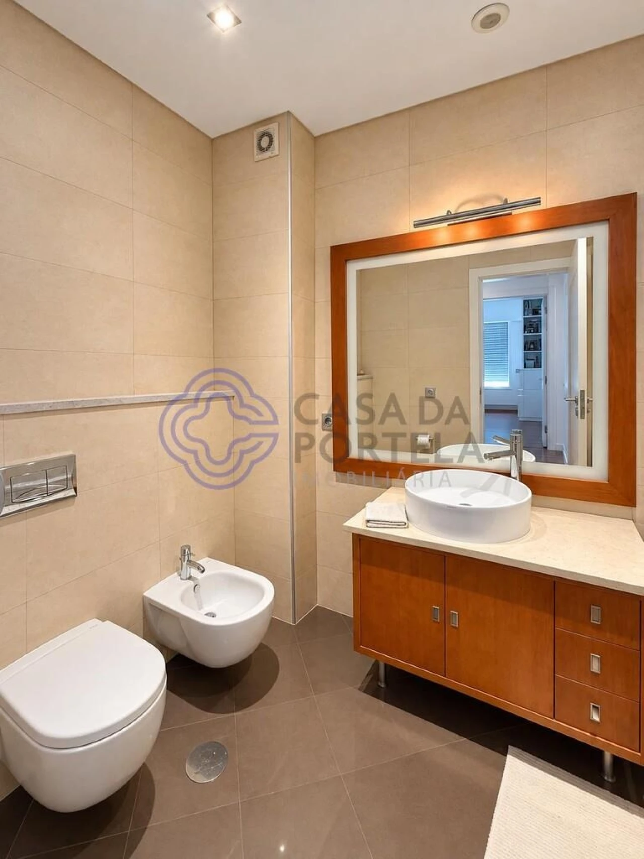 Apartamento T2 para Venda em Arcozelo Foto 28