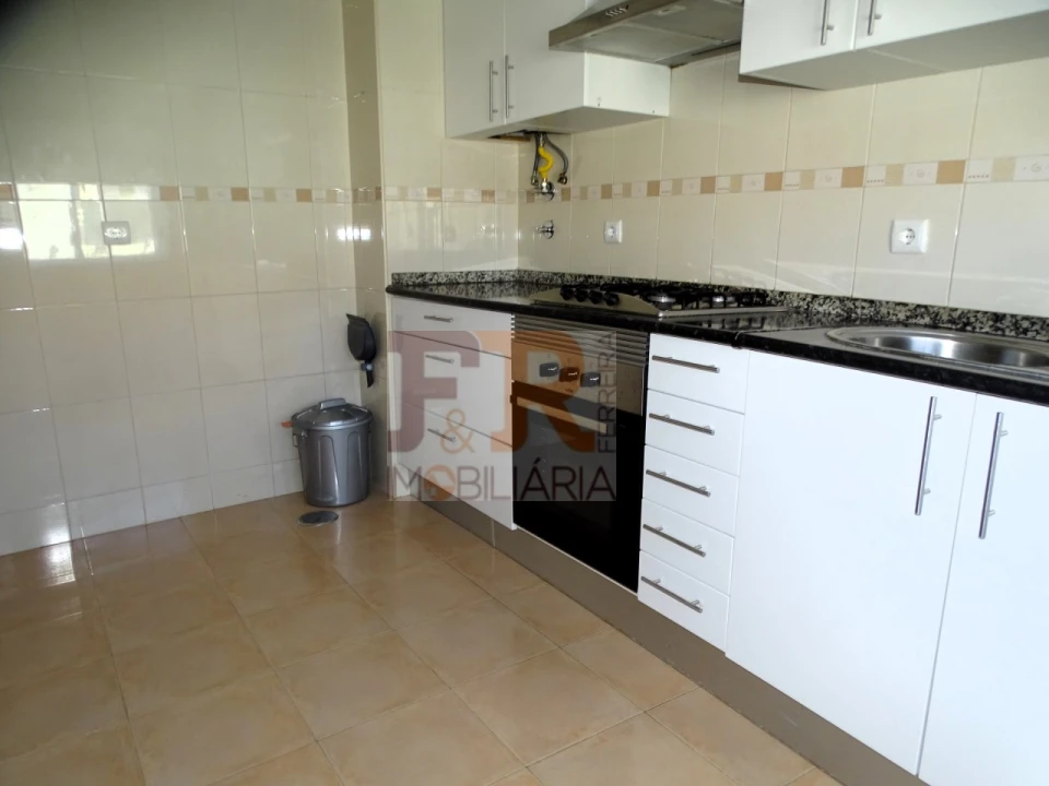 Apartamento T2 para Venda em Quinta do Conde Foto 13