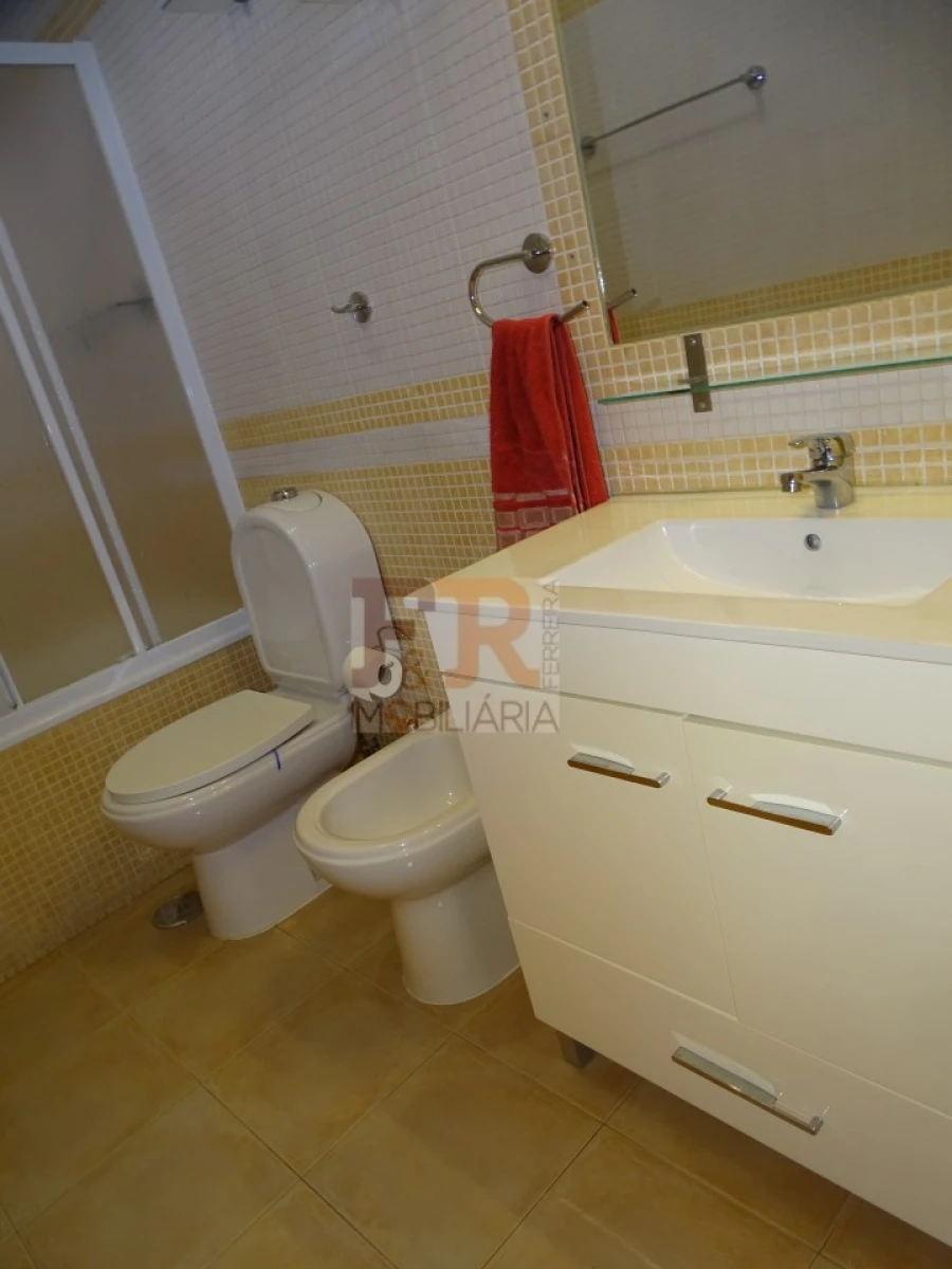 Apartamento T2 para Venda em Quinta do Conde Foto 17