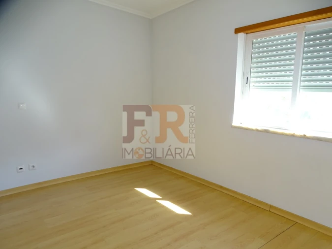 Apartamento T2 para Venda em Quinta do Conde Foto 30