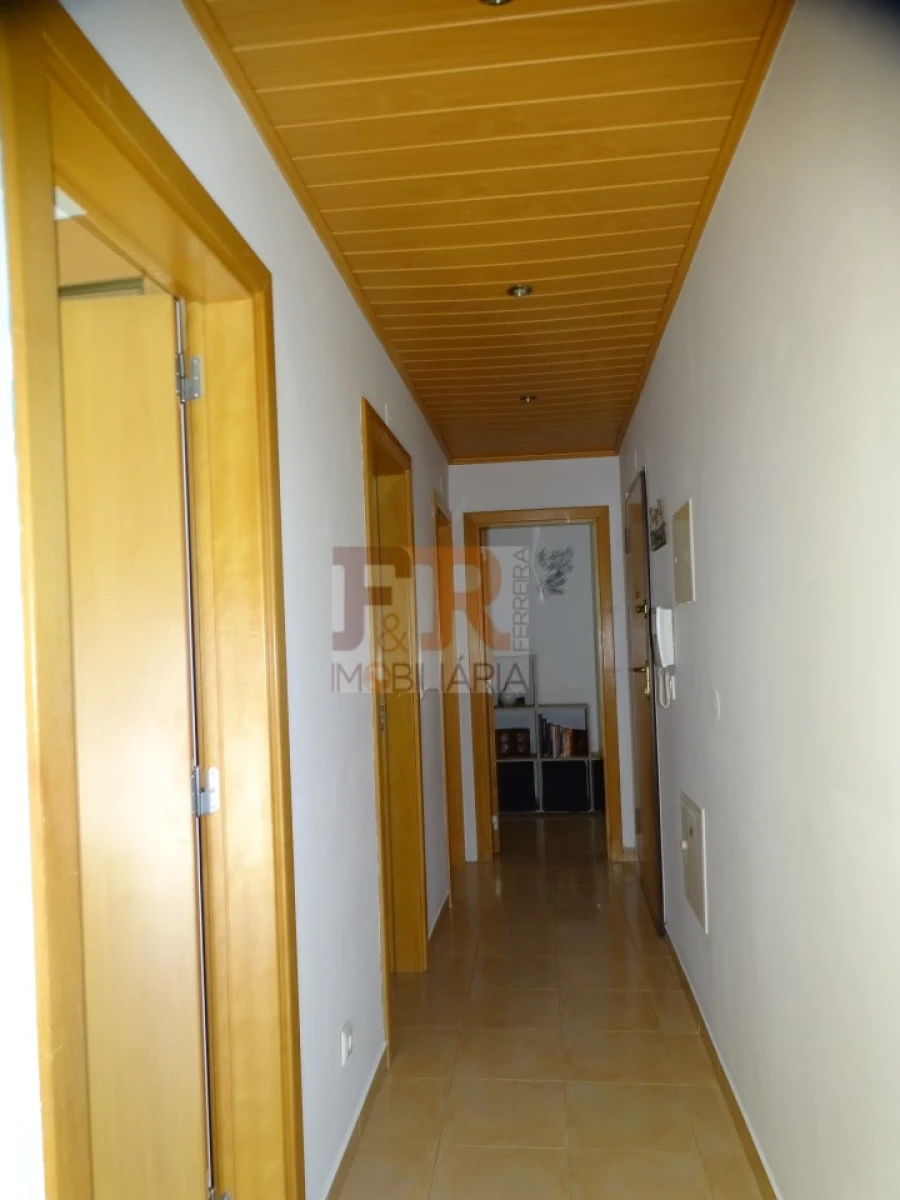 Apartamento T2 para Venda em Quinta do Conde Foto 32