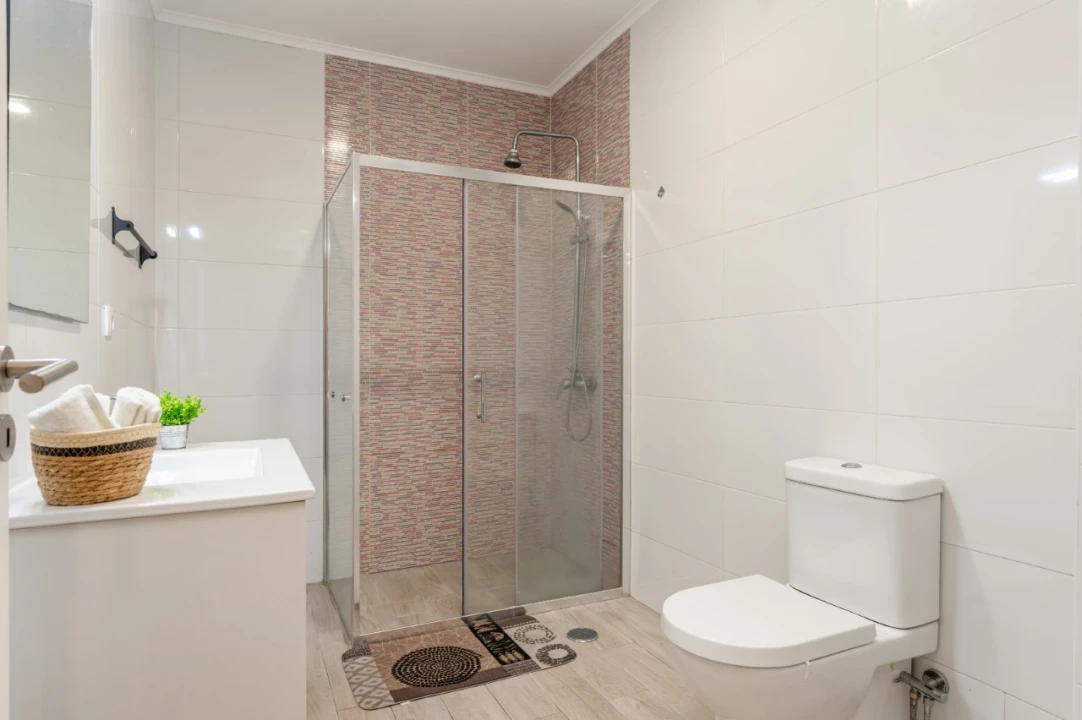 Apartamento T2 para Venda em Costa da Caparica Foto 8