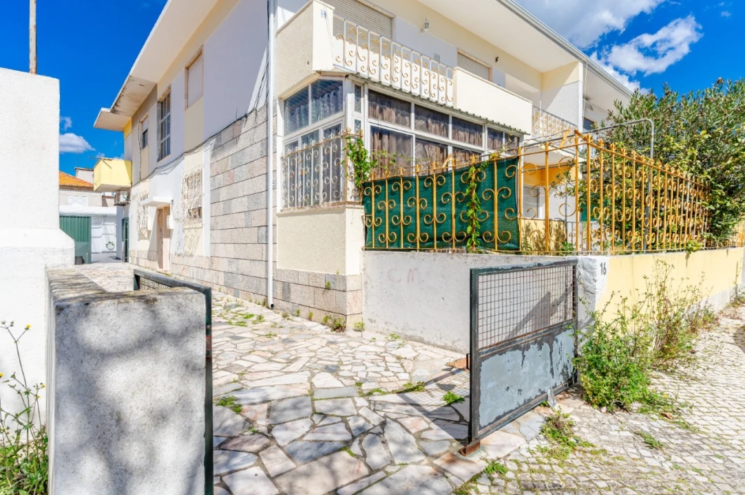 Apartamento T2 para Venda em Costa da Caparica Foto 30
