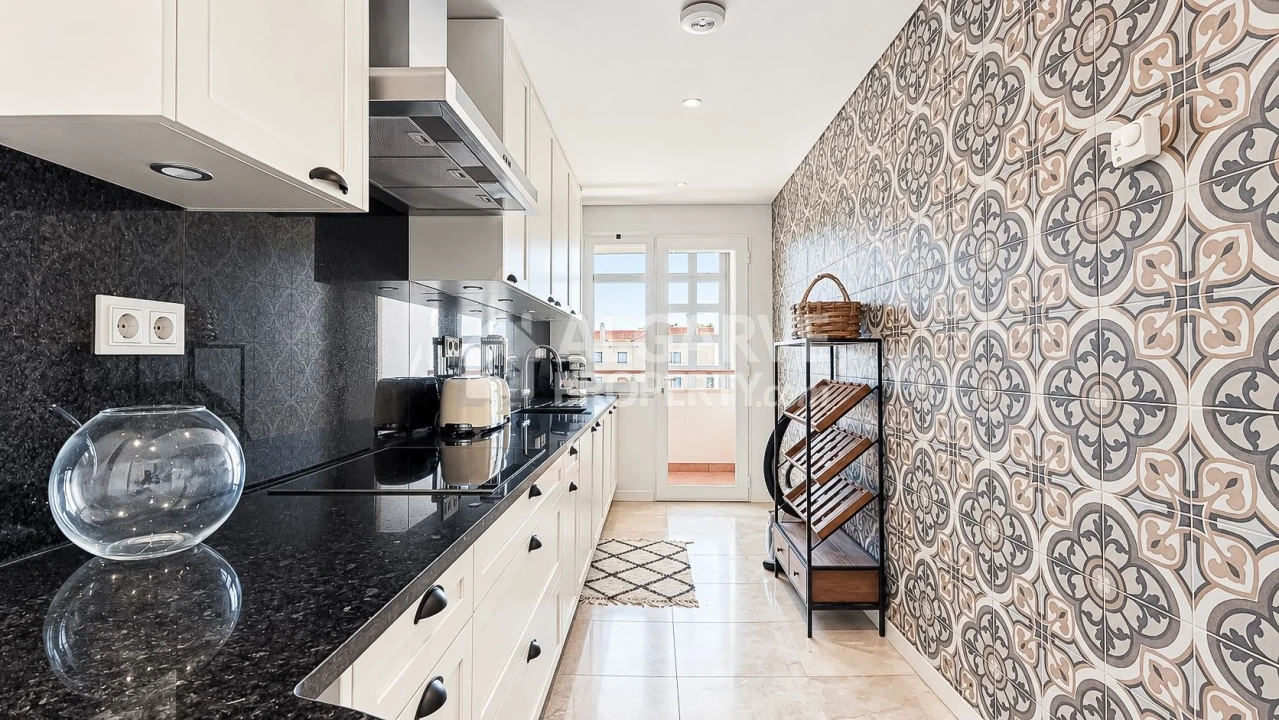 Apartamento T2 para Venda em Quarteira Foto 3