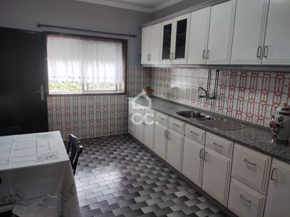 Prédio para Venda em Cristelos, Boim e Ordem Foto 4