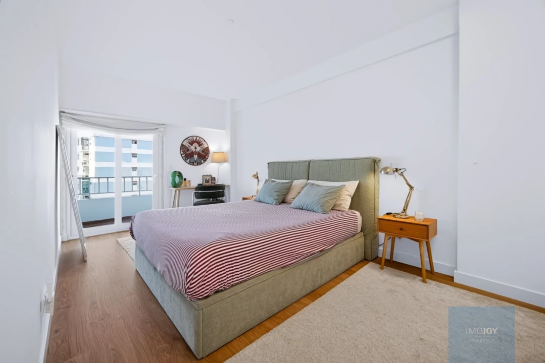 Apartamento T3 para Venda em Carnaxide e Queijas Foto 13