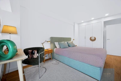 Apartamento T3 para Venda em Carnaxide e Queijas