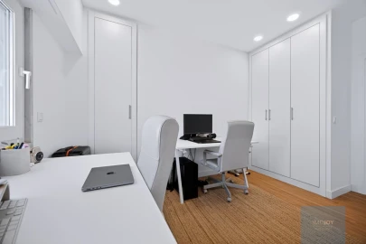 Apartamento T3 para Venda em Carnaxide e Queijas