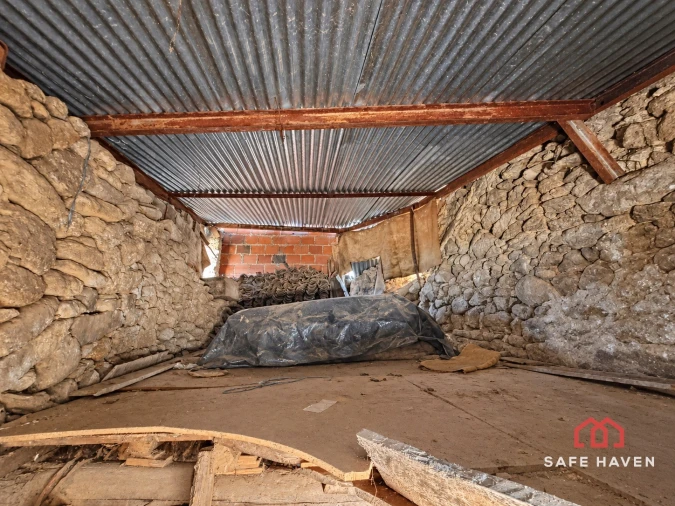 Moradia T3 para Venda em Santiago de Cassurrães e Póvoa de Cervães Foto 6