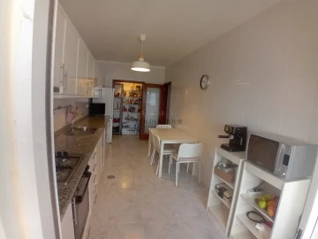 Apartamento T3 para Venda em Gulpilhares e Valadares