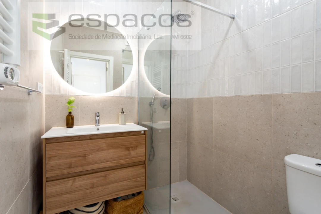 Apartamento T2 para Venda em Algés, Linda-A-Velha e Cruz Quebrada-Dafundo Foto 14