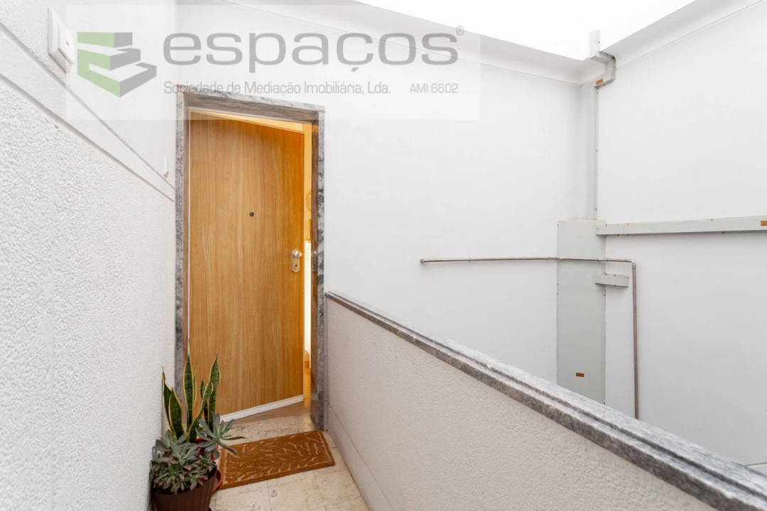 Apartamento T2 para Venda em Algés, Linda-A-Velha e Cruz Quebrada-Dafundo Foto 30
