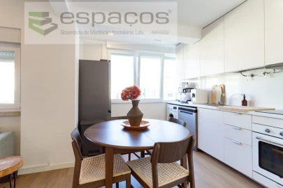 Apartamento T2 para Venda em Algés, Linda-A-Velha e Cruz Quebrada-Dafundo