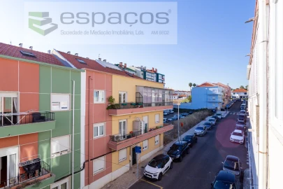 Apartamento T2 para Venda em Algés, Linda-A-Velha e Cruz Quebrada-Dafundo