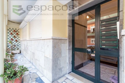 Apartamento T2 para Venda em Algés, Linda-A-Velha e Cruz Quebrada-Dafundo