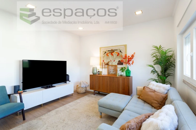 Apartamento T2 para Venda em Algés, Linda-A-Velha e Cruz Quebrada-Dafundo Foto 3
