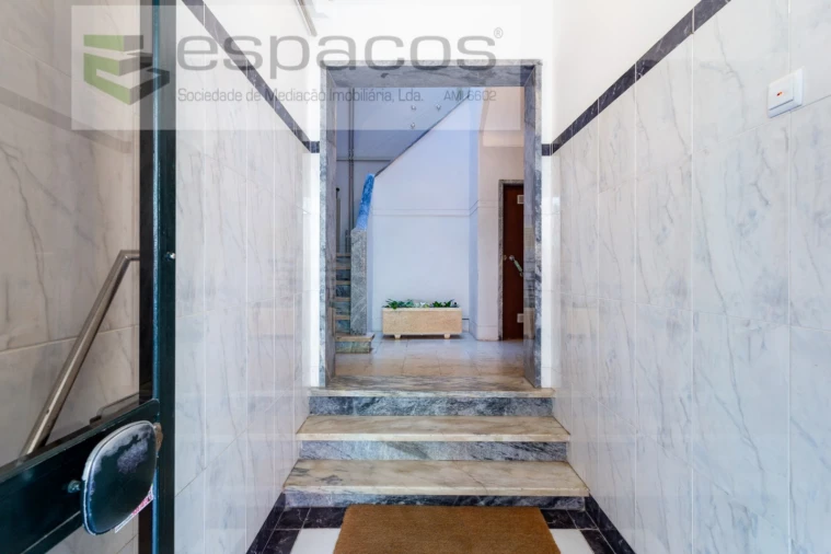 Apartamento T2 para Venda em Algés, Linda-A-Velha e Cruz Quebrada-Dafundo Foto 31