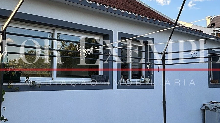 Moradia T4 para Venda em Nossa Senhora da Vila, Nossa Senhora do Bispo e Silveiras