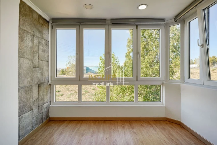 Apartamento T3 para Venda em Odivelas Foto 3