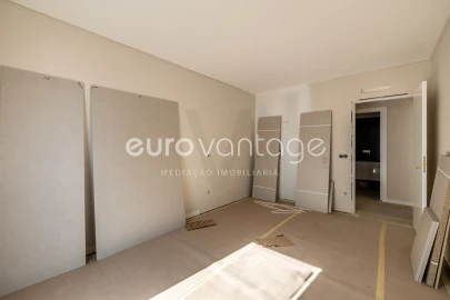 Apartamento T2 para Venda em Leiria, Pousos, Barreira e Cortes