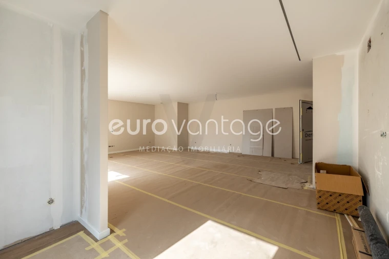 Apartamento T2 para Venda em Leiria, Pousos, Barreira e Cortes Foto 11