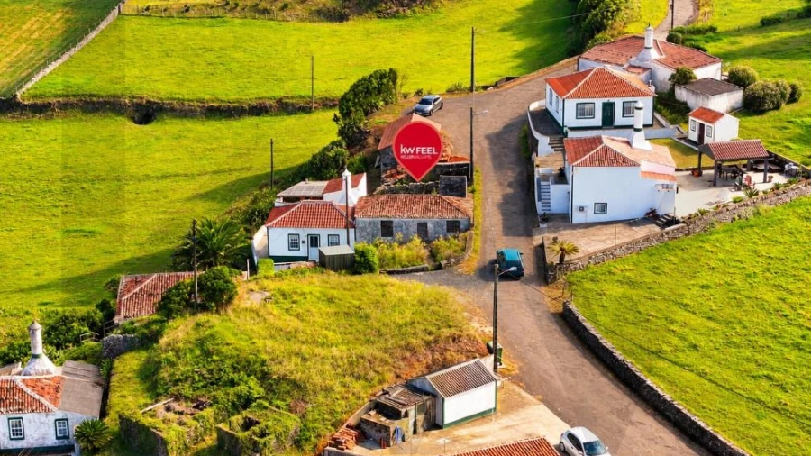 Moradia T2 para Venda em Santo Espirito