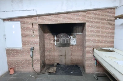 Negócio para Venda em Santa Vitória e Mombeja