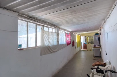 Negócio para Venda em Santa Vitória e Mombeja
