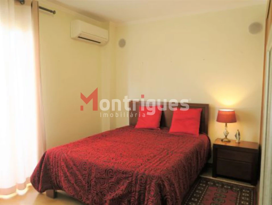 Apartamento T2 para Venda em Parque das Nações Foto 9