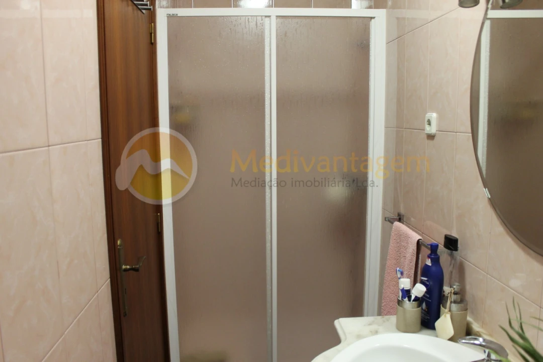 Apartamento T2 para Venda em Caldas de Vizela (São Miguel e São João) Foto 21
