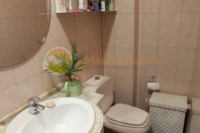Apartamento T2 para Venda em Caldas de Vizela (São Miguel e São João)