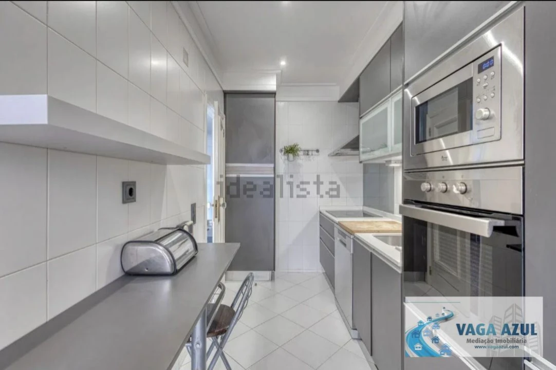 Apartamento T2 para Arrendamento em Lordelo do Ouro e Massarelos Foto 4