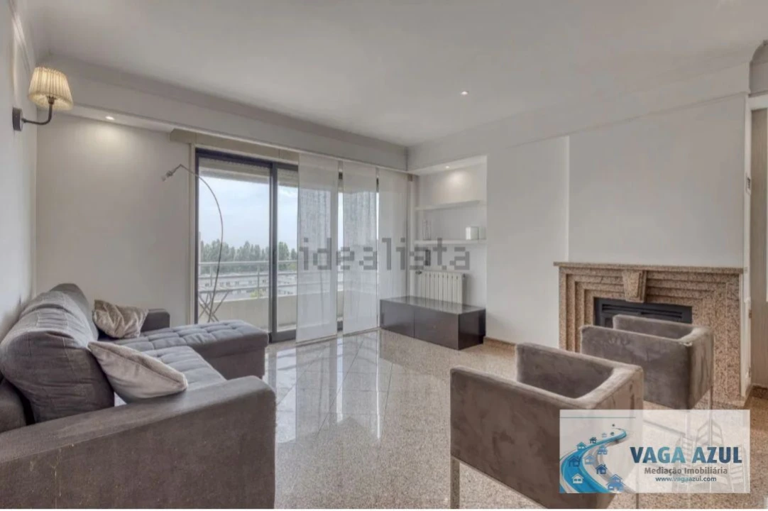 Apartamento T2 para Arrendamento em Lordelo do Ouro e Massarelos Foto 6