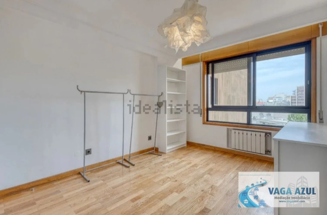 Apartamento T2 para Arrendamento em Lordelo do Ouro e Massarelos Foto 10