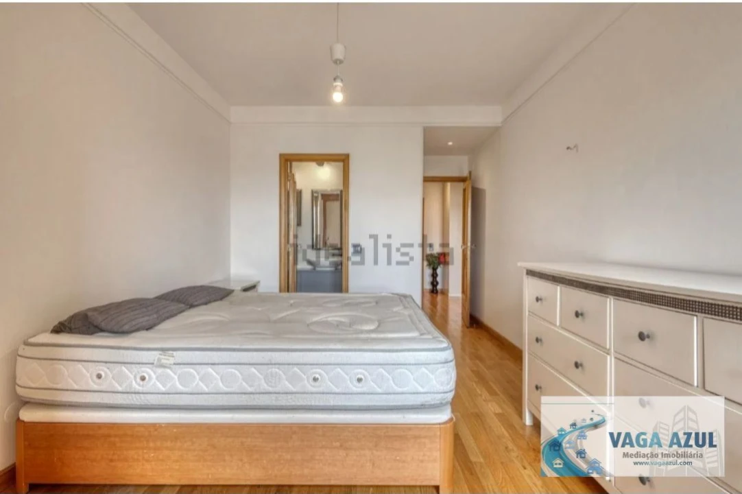 Apartamento T2 para Arrendamento em Lordelo do Ouro e Massarelos Foto 12