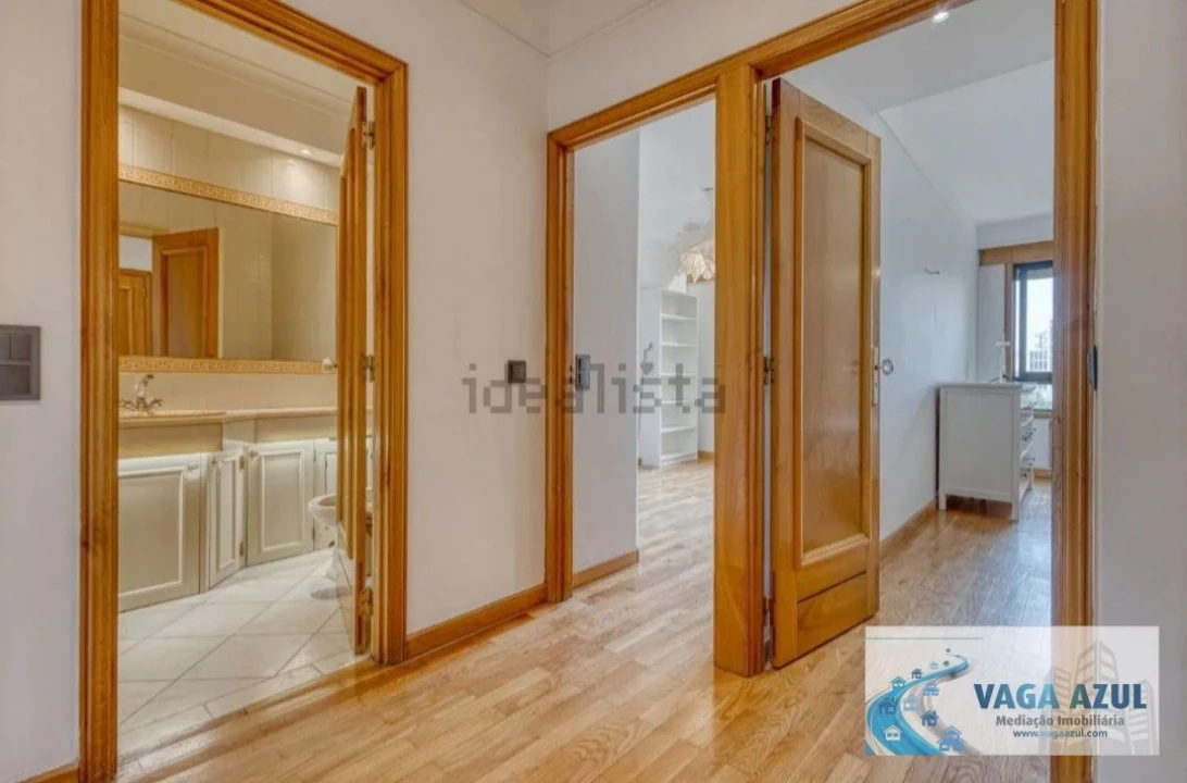 Apartamento T2 para Arrendamento em Lordelo do Ouro e Massarelos Foto 15