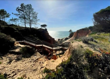 Terreno Misto para Venda em Albufeira e Olhos de Água