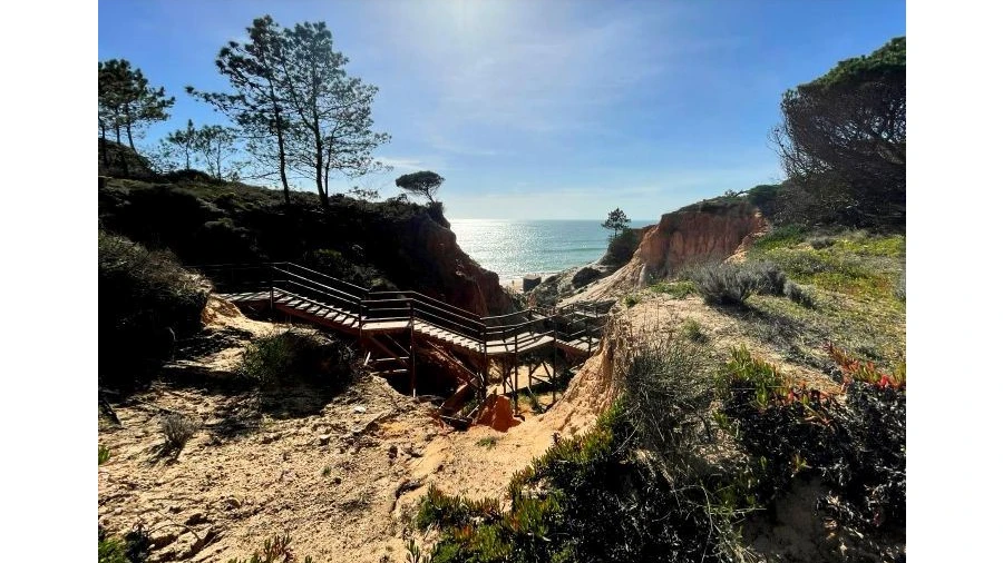 Terreno Misto para Venda em Albufeira e Olhos de Água