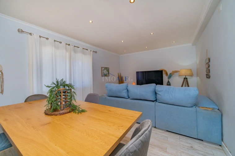 Apartamento T2 para Venda em Barreiro e Lavradio Foto 2