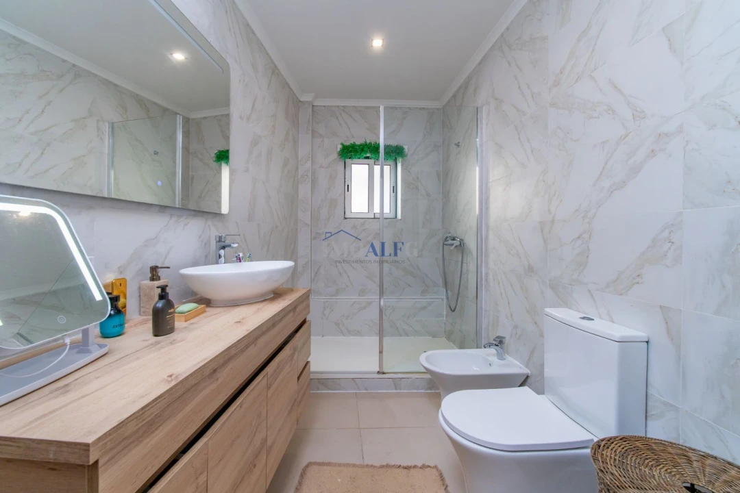 Apartamento T2 para Venda em Barreiro e Lavradio Foto 17
