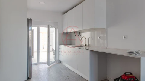 Apartamento T1 para Venda em Alto do Seixalinho, Santo André e Verderena