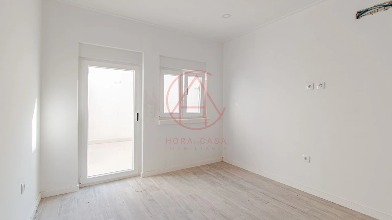 Apartamento T1 para Venda em Alto do Seixalinho, Santo André e Verderena Foto 12