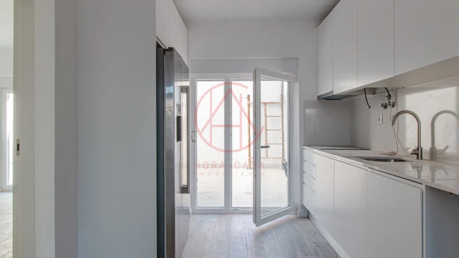 Apartamento T1 para Venda em Alto do Seixalinho, Santo André e Verderena Foto 7