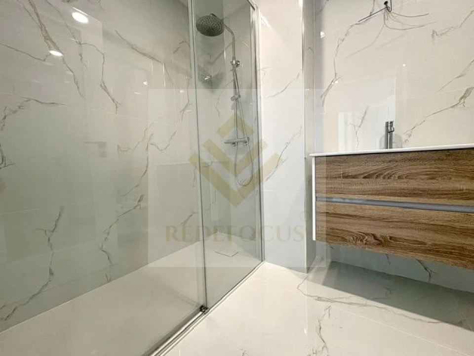 Apartamento T2 para Venda em São João da Madeira Foto 13
