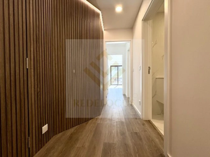 Apartamento T2 para Venda em São João da Madeira Foto 9