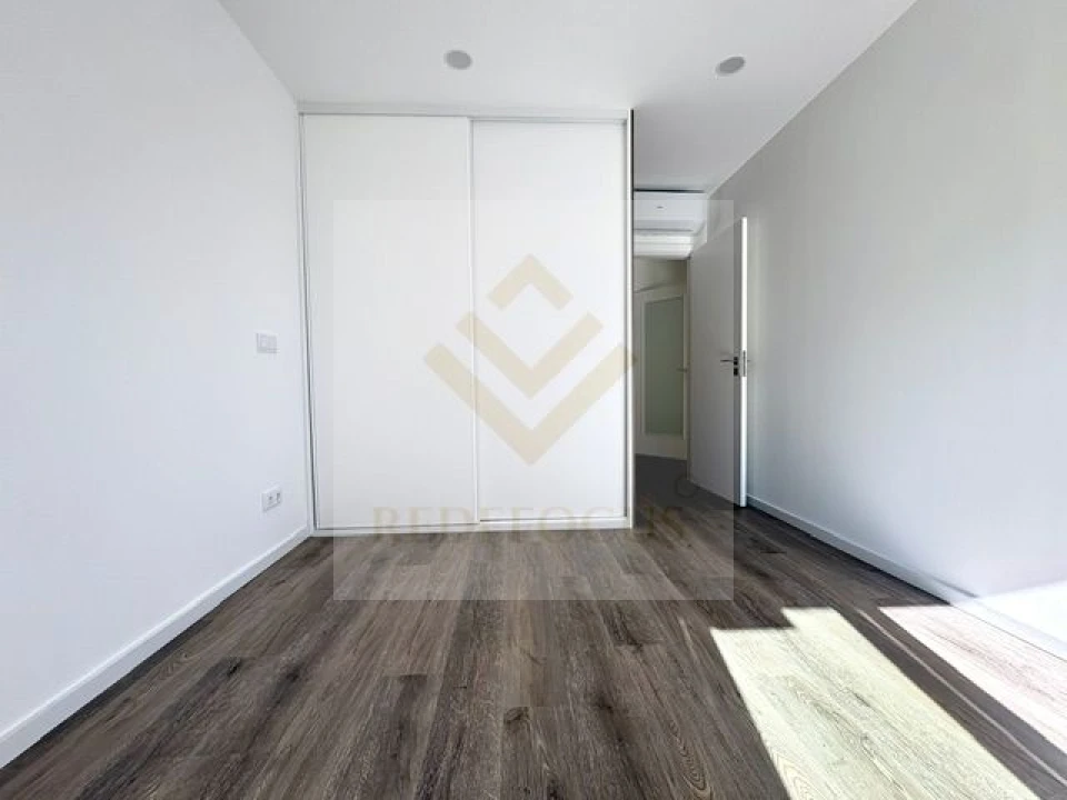 Apartamento T2 para Venda em São João da Madeira Foto 15